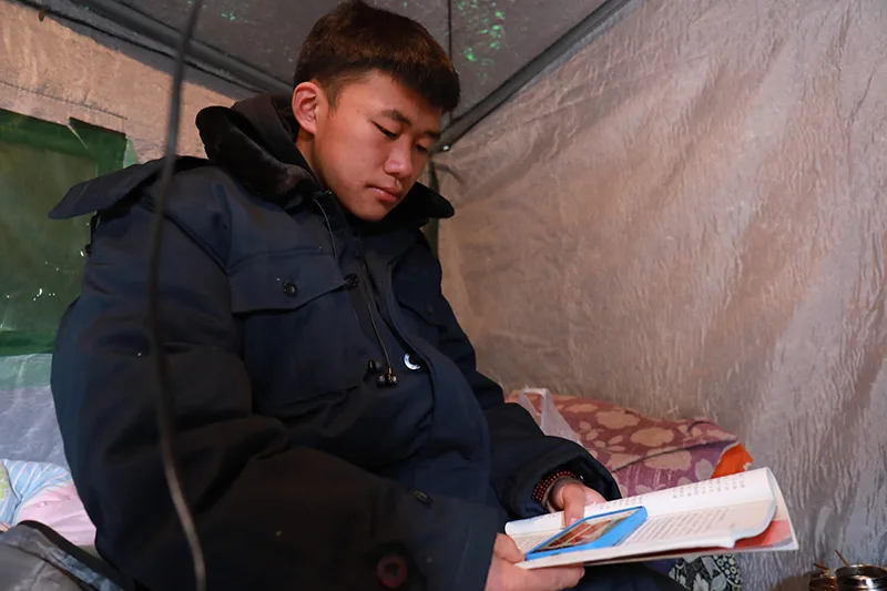 积石山高中学生线上复课
