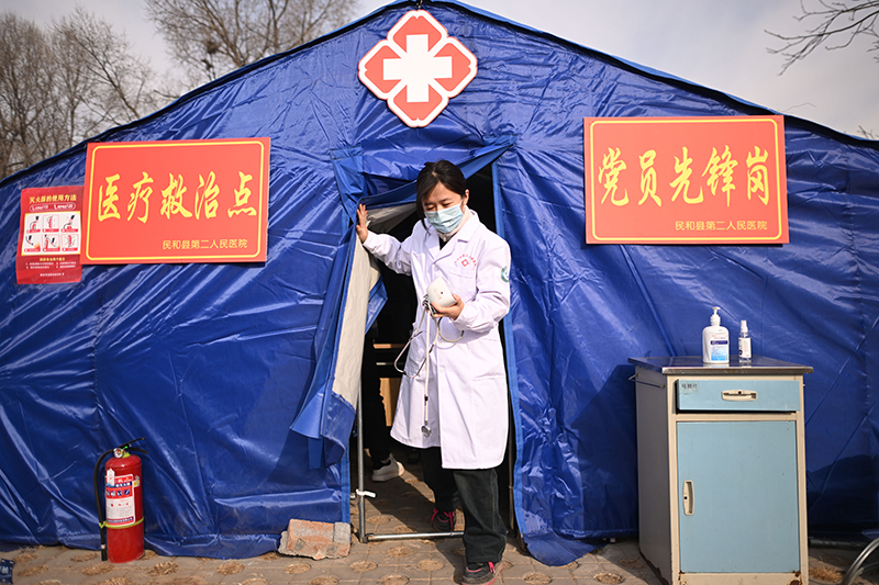 医疗服务守护安置点群众健康
