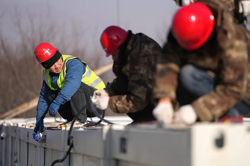灾区活动板房安置点建设加速