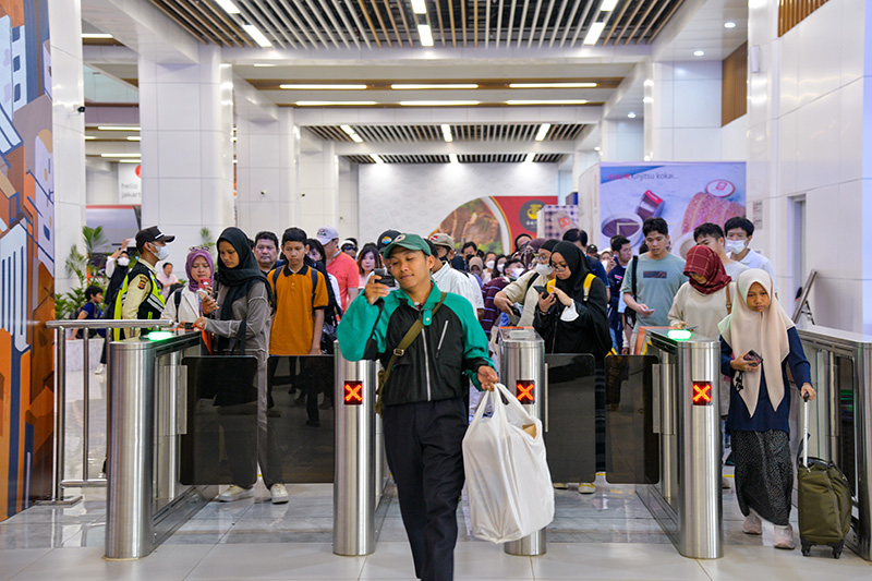 雅万高铁累计发送旅客突破100万人次