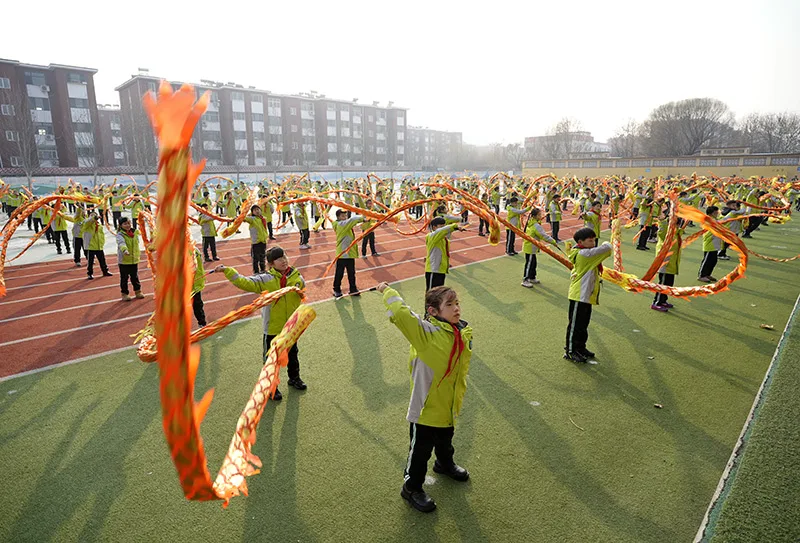 河北滦州：多彩校园活动迎新年