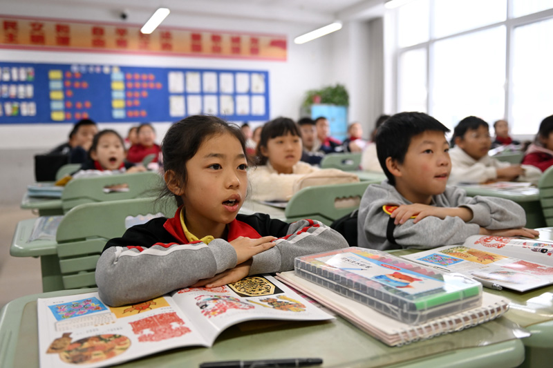 受灾群众温暖过冬