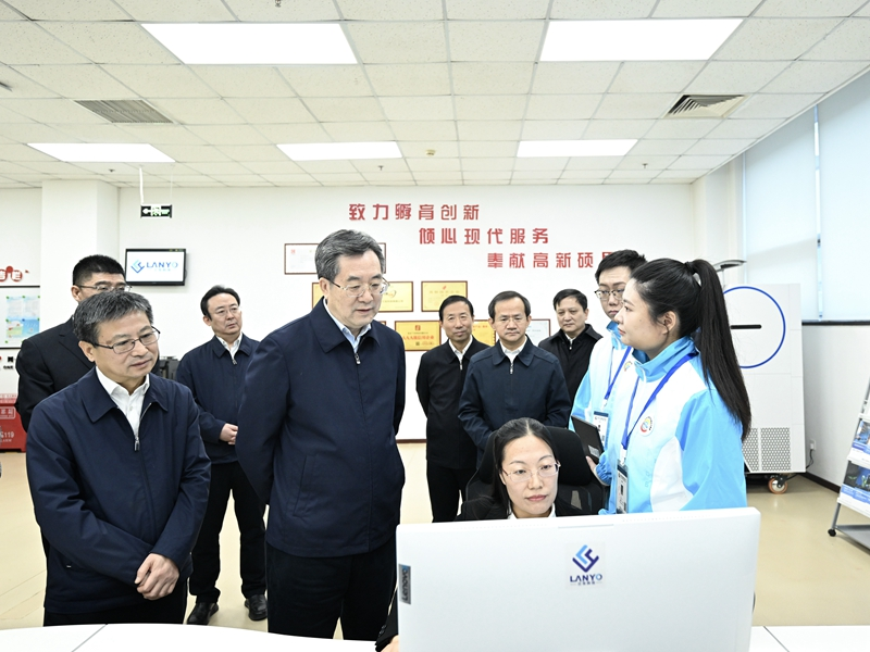 丁薛祥在北京调研第五次全国经济普查登记工作时强调：坚持实事求是 强化质量控制 确保源头数据真实准确可靠