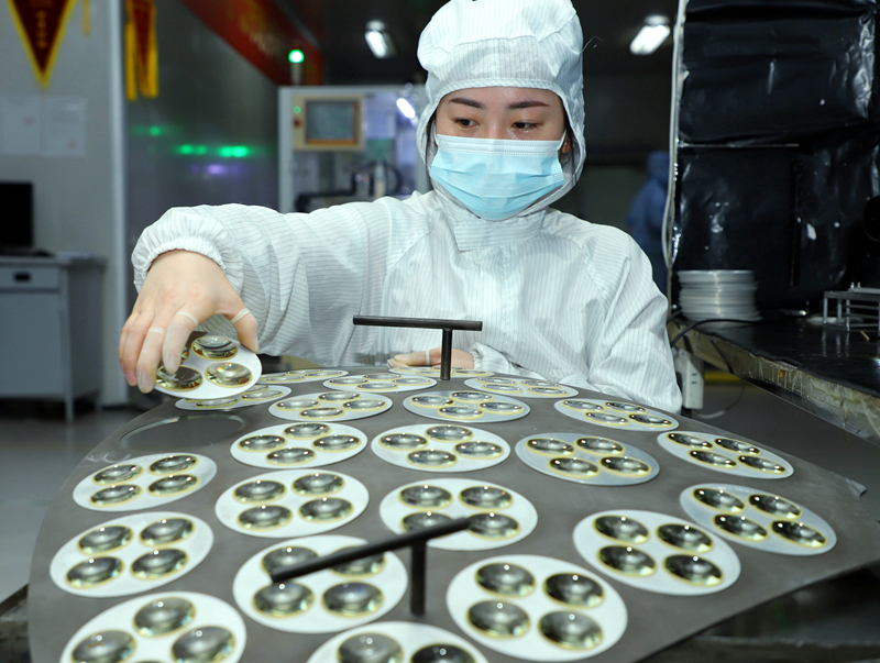 企业生产忙 力争开门红