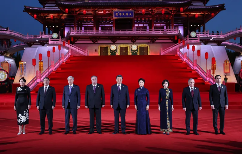 2023年新华社年度照片·领航