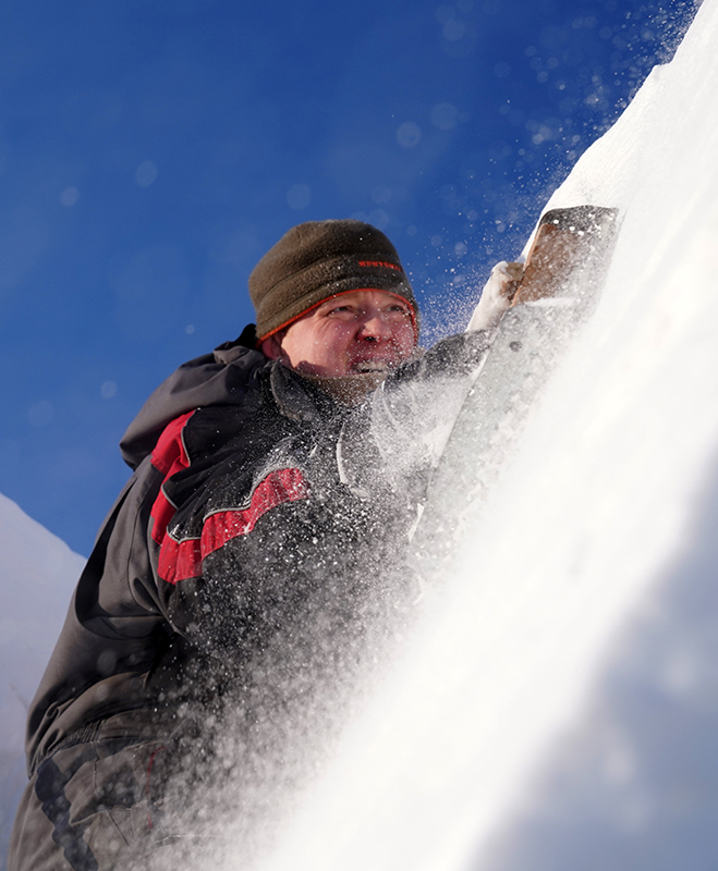多国雪雕艺术家冰城秀技