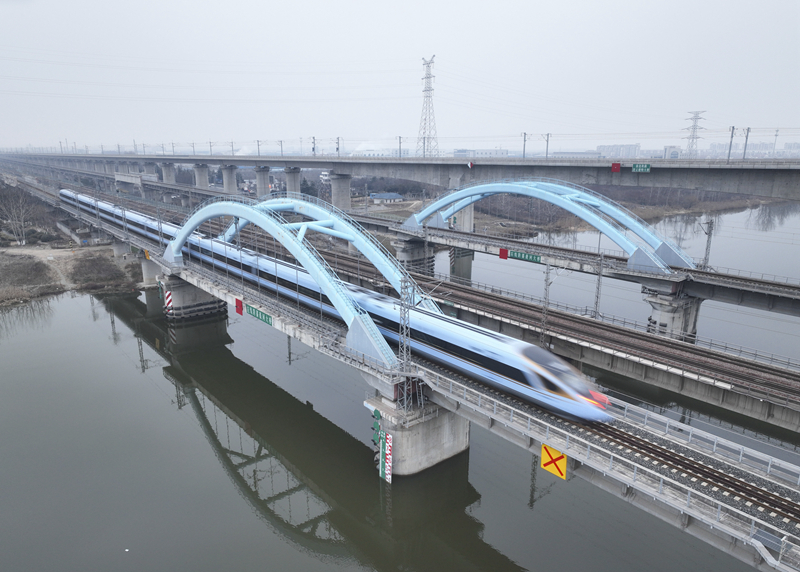 全国铁路1月10日起实行新列车运行图
