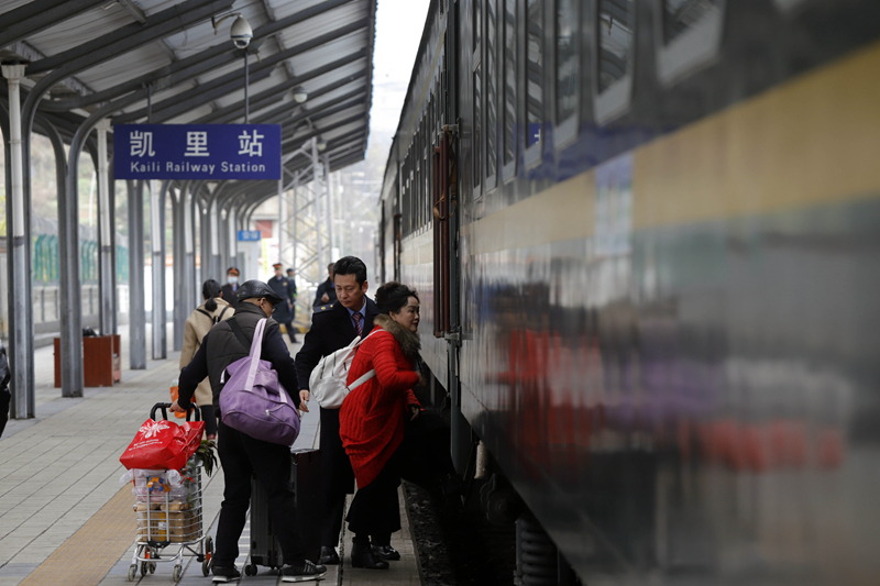 全国铁路1月10日起实行新列车运行图