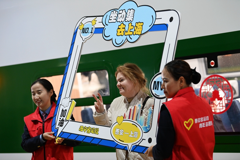 全国铁路实行新列车运行图