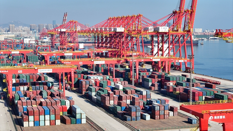 山东港口日照港2023年集装箱吞吐量同比增长7.9%