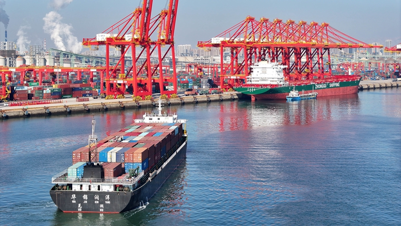 山东港口日照港2023年集装箱吞吐量同比增长7.9%