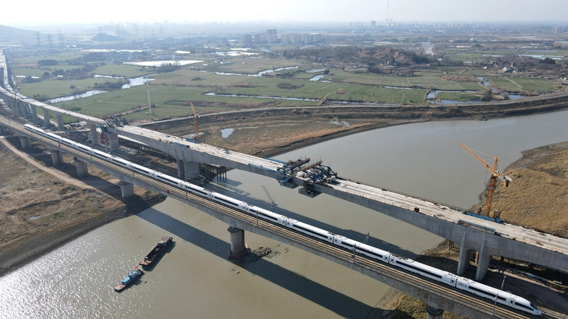 宁马城际铁路姑溪河特大桥合龙