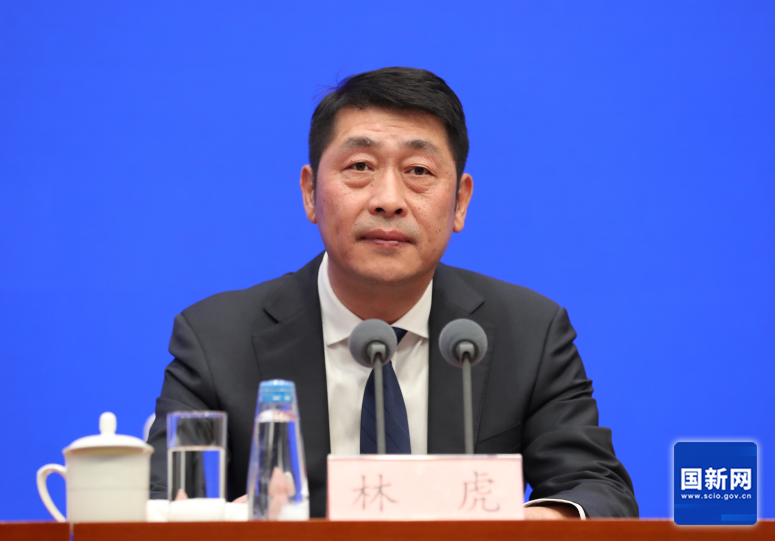 国务院新闻办就2024年春运形势及工作安排举行发布会