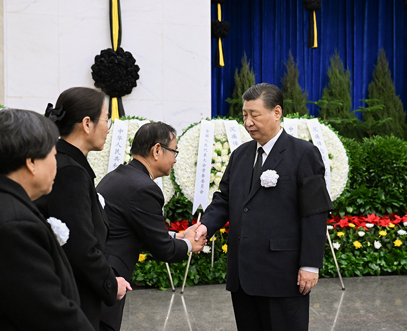 张克辉同志遗体火化 习近平等到八宝山革命公墓送别