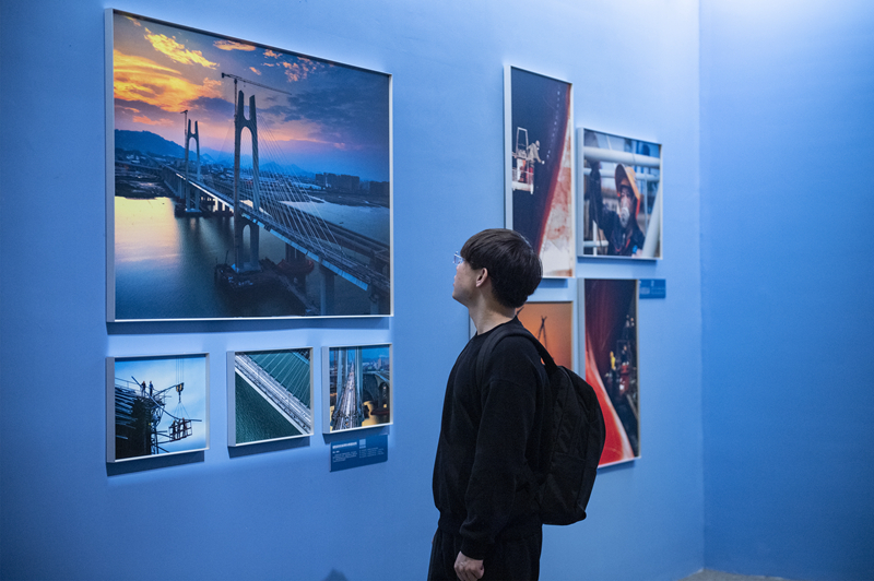 第七届中国图片大赛典藏作品展在北京国博开幕