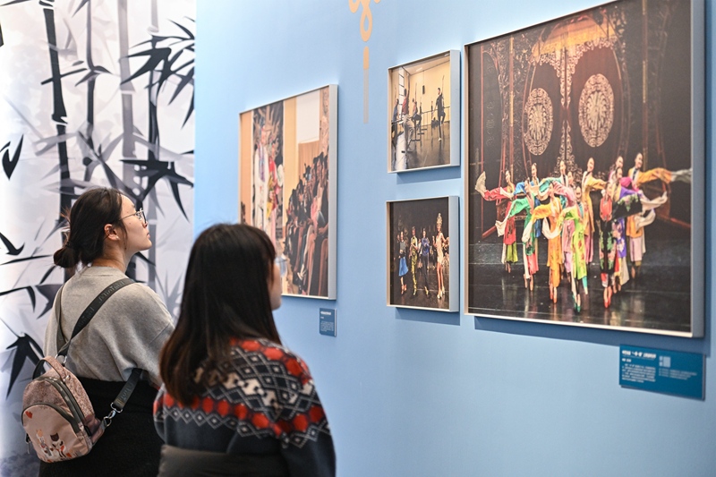 第七届中国图片大赛典藏作品展在北京国博开幕