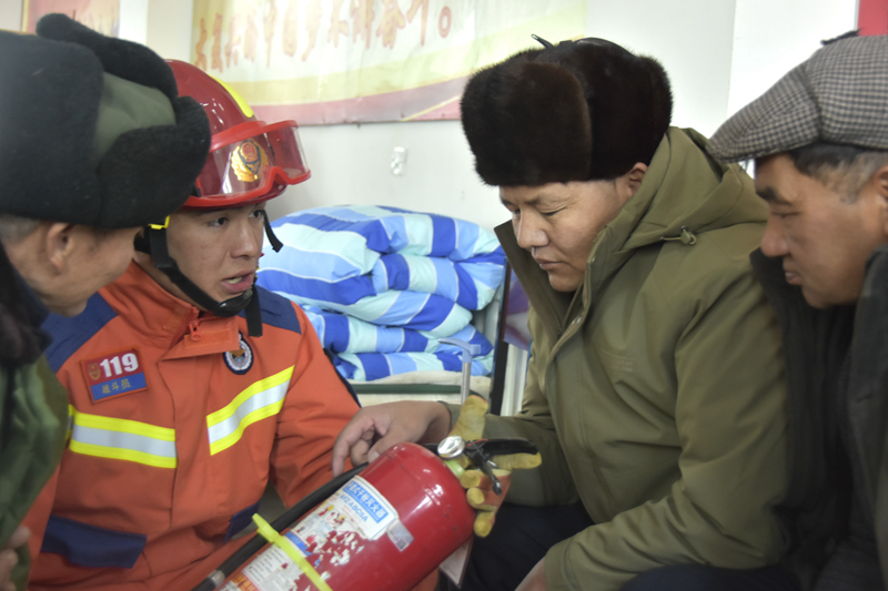 新疆乌什：地震受灾群众生活需求有保障