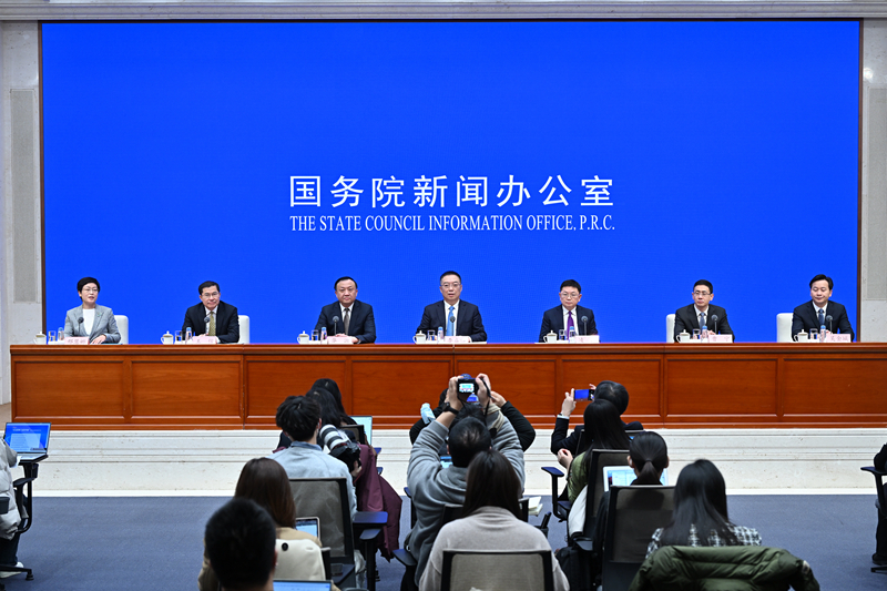 国新办举行推进浦东新区综合改革试点新闻发布会