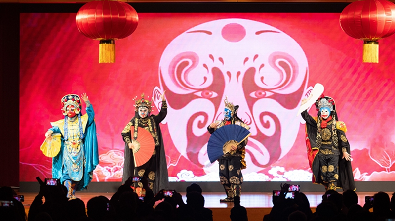 温暖迎春 全球共庆中国年——龙年春节庆祝活动在多国举行