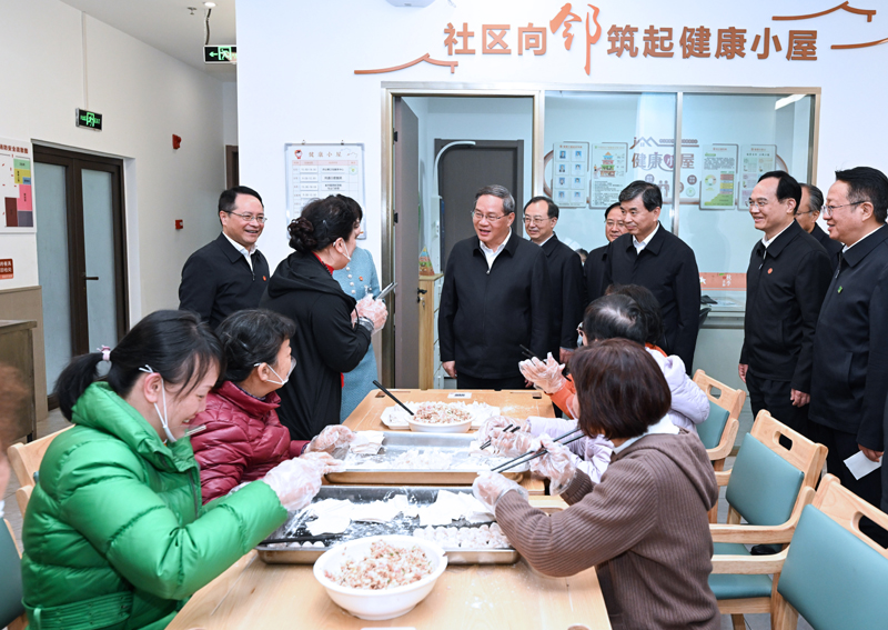 李强在福建、江西调研时强调：顺应人民群众对高品质生活新期待 在推动高质量发展中不断增进民生福祉