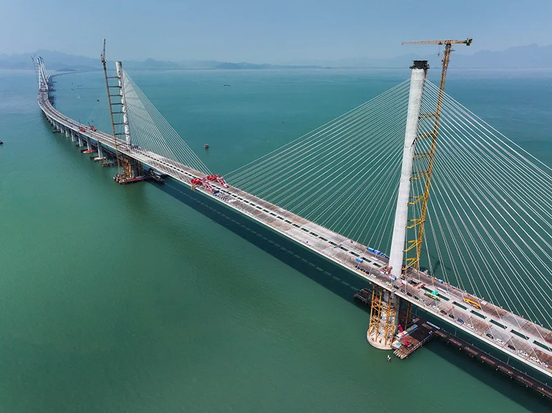 黄茅海跨海通道高栏港大桥合龙