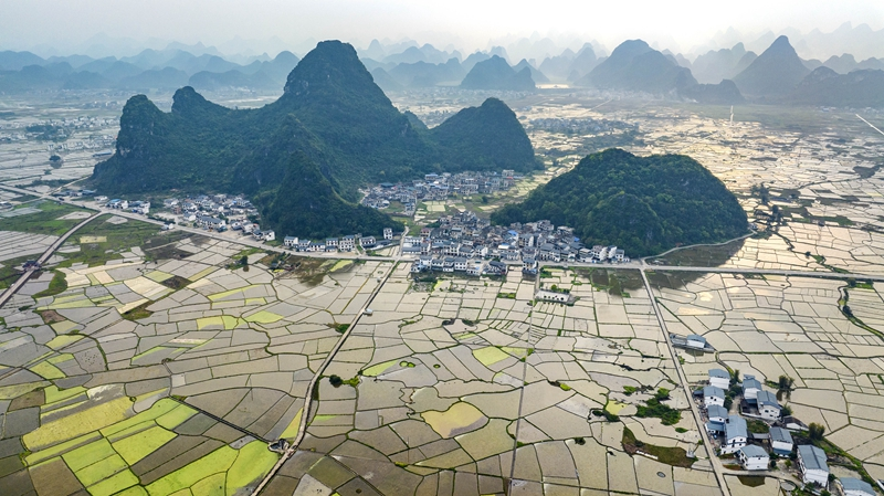 春回大地山河秀