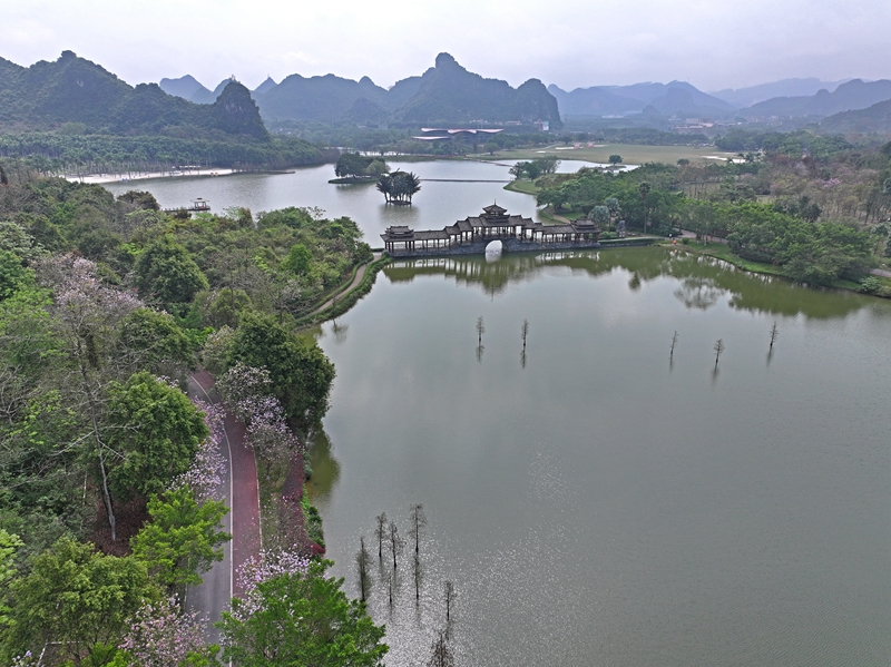 春回大地山河秀