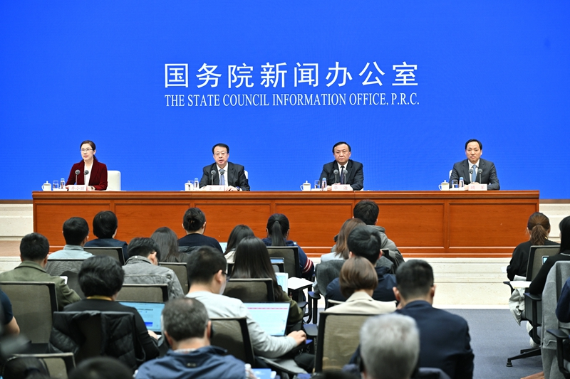 国新办举行“推动高质量发展”系列主题新闻发布会 介绍“聚焦‘五个中心’加快建成具有世界影响力的社会主义现代化国际大都市”
