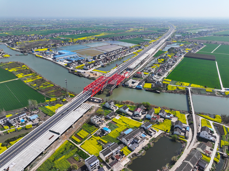 沪陕高速公路平潮至广陵段扩建工程有序推进