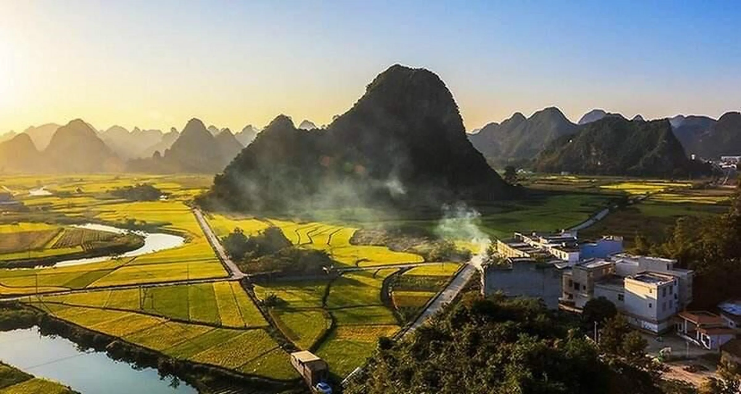 任何成功都不是一蹴而就的，精彩一瞬的背后，往往沉淀着经年累月的积累和不为人知的汗水。只要你不急不躁、耐心努力，保持着对新事物、新领域的探索，就是行进在成长的大路上。新的一天，早安！