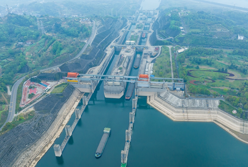 三峡船闸首季货运量破3000万吨