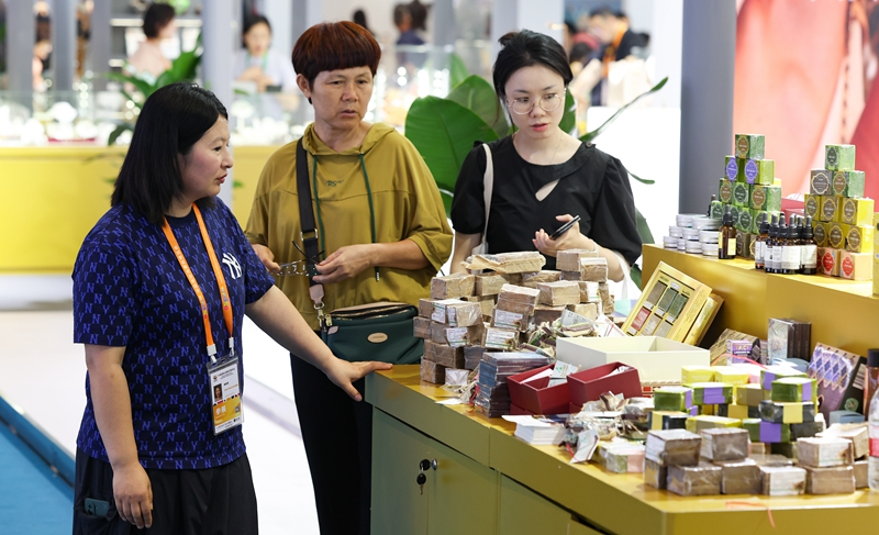 共建“一带一路”国家企业积极参展消博会