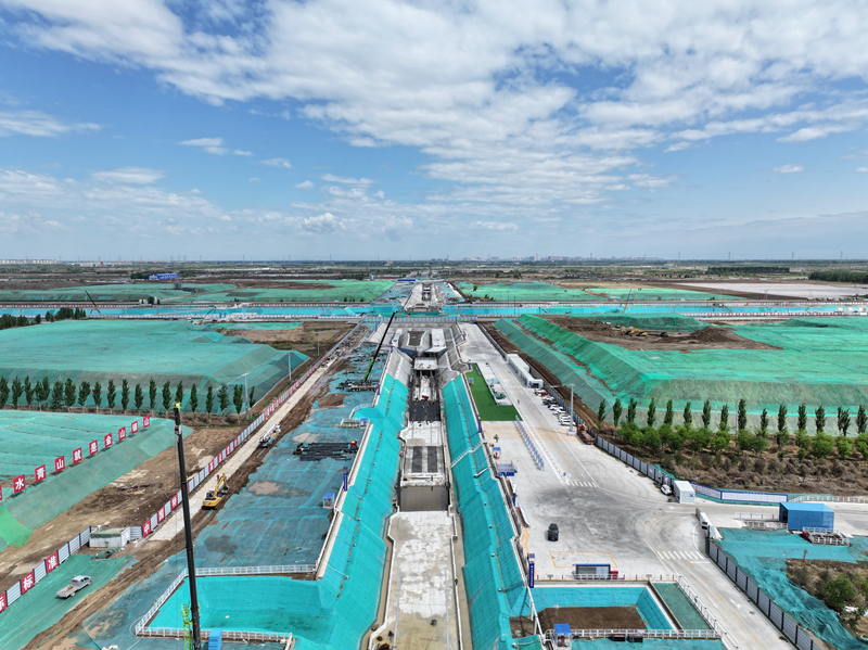 河北雄安新区起步区综合管廊项目施工忙