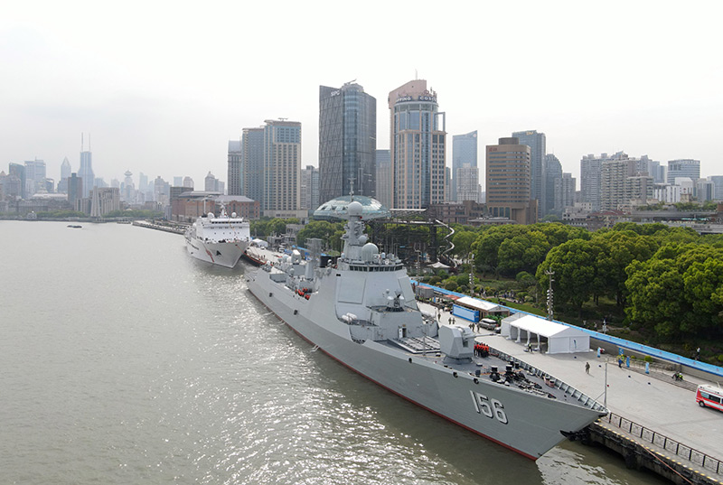 海军成立纪念日舰艇开放活动在上海举行