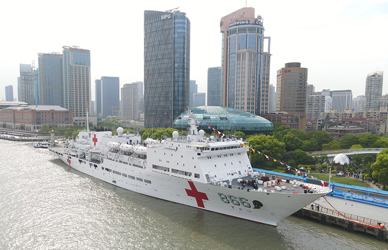 海军成立纪念日舰艇开放活动在上海举行
