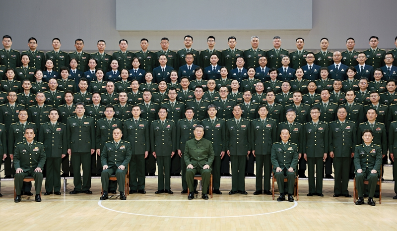 习近平视察陆军军医大学
