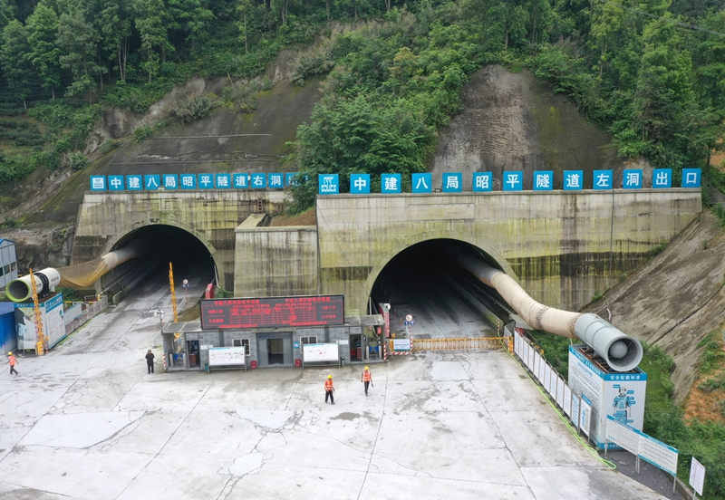 广西昭平：苍昭高速公路建设稳步推进