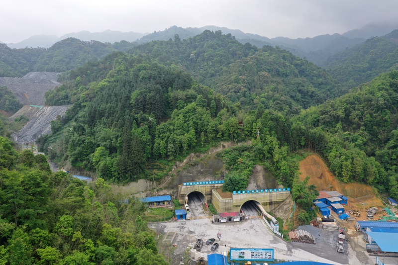 广西昭平：苍昭高速公路建设稳步推进