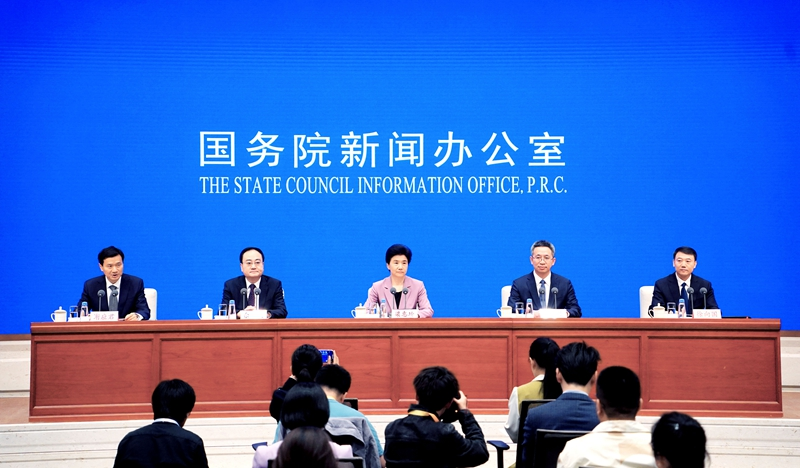 国新办举行“推动高质量发展”系列主题新闻发布会 围绕“牢牢把握在国家发展大局中的战略定位 奋力开创黑龙江高质量发展可持续振兴新局面”作介绍