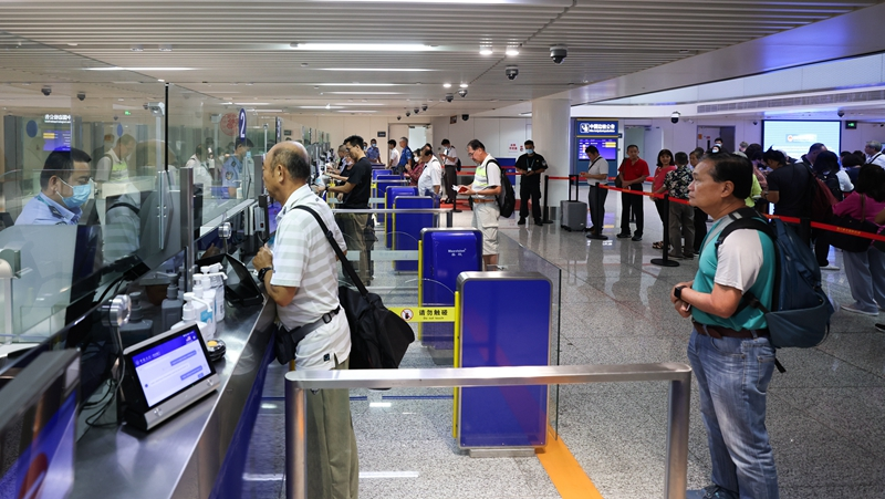 新政策实施3个月 超7.5万人次外籍旅客免签入境海南