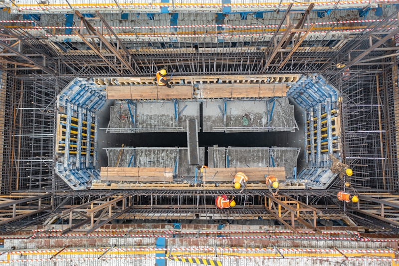 西渝高铁建设高效推进