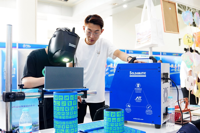 济南市2024年职业教育活动周举行集中展示活动