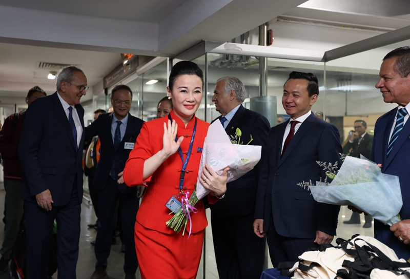 中国民航最长直飞国际客运航线首航航班抵达墨西哥城