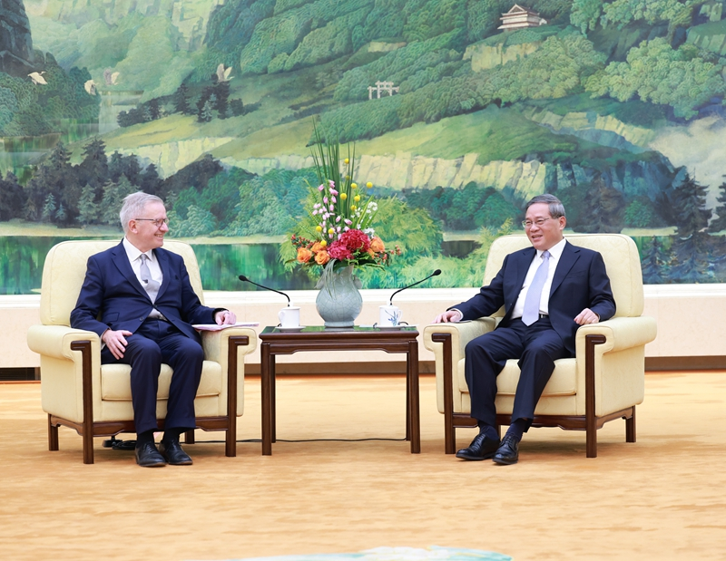 李强会见英中贸易协会访华团