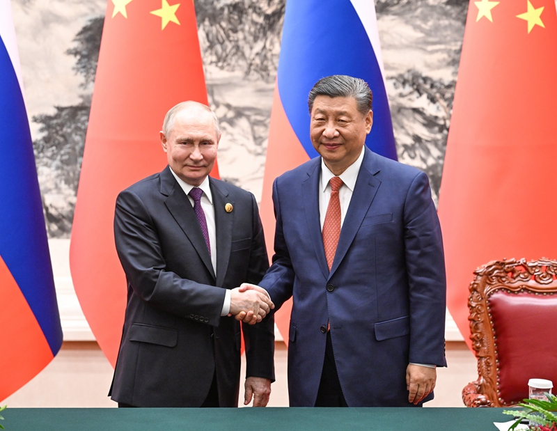 5月16日，习近平同俄罗斯总统普京共同会见记者