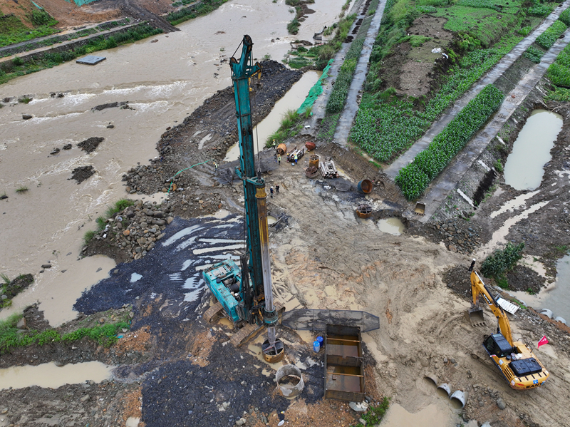 西部陆海新通道西线黄百铁路建设加速推进