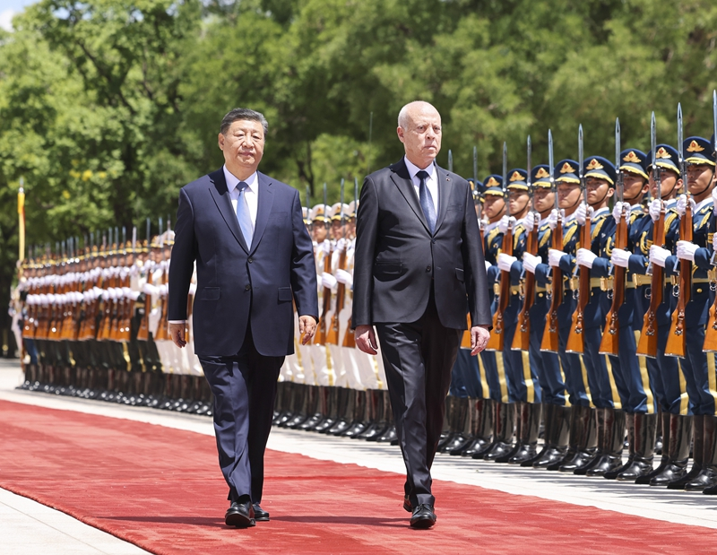 习近平同突尼斯总统赛义德会谈