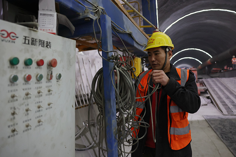 西成铁路甘肃段建设加速推进