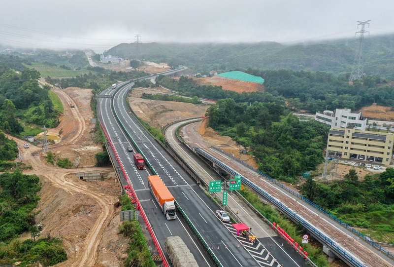 广东改造山岭重丘区高速公路