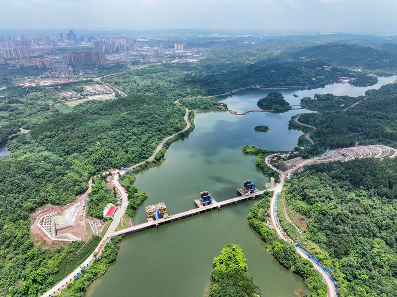 成渝中线高铁建设有序推进
